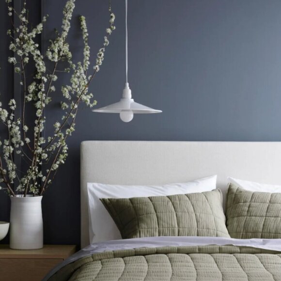 NWOT QUINCE Organic Airy Gauze Box Quilt Sham Set of 2 Standard Olive 5⭐⭐⭐⭐⭐ - Picture 2 of 8